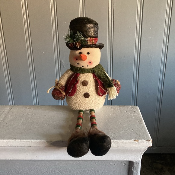 NWT- 19”x 9”-Precious Snowman ⛄️ Sitter Decoration w/ Wood Beaded Dangling Legs - Picture 3 of 16